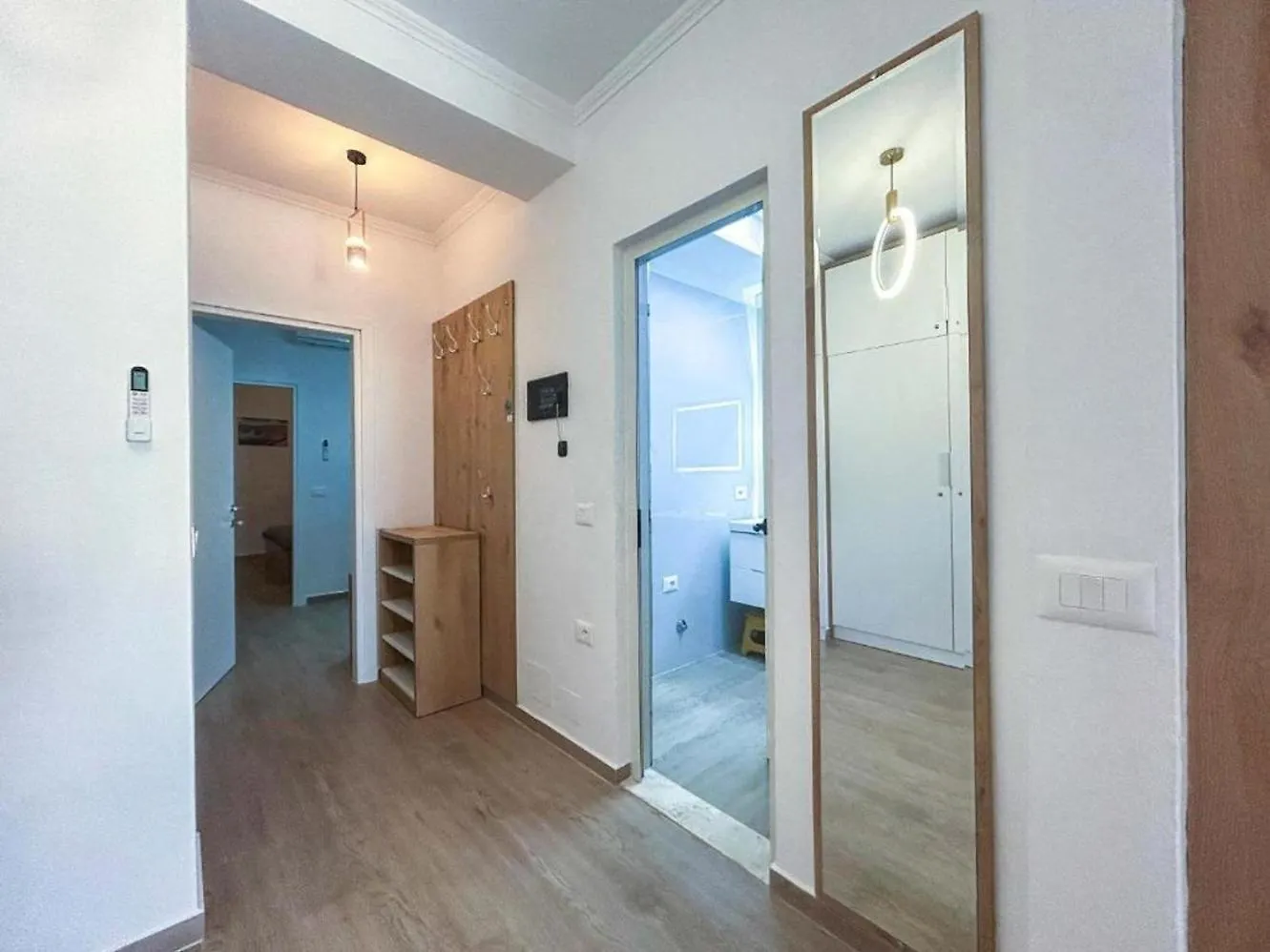 Albi Apartment Durres 0*,  Albania