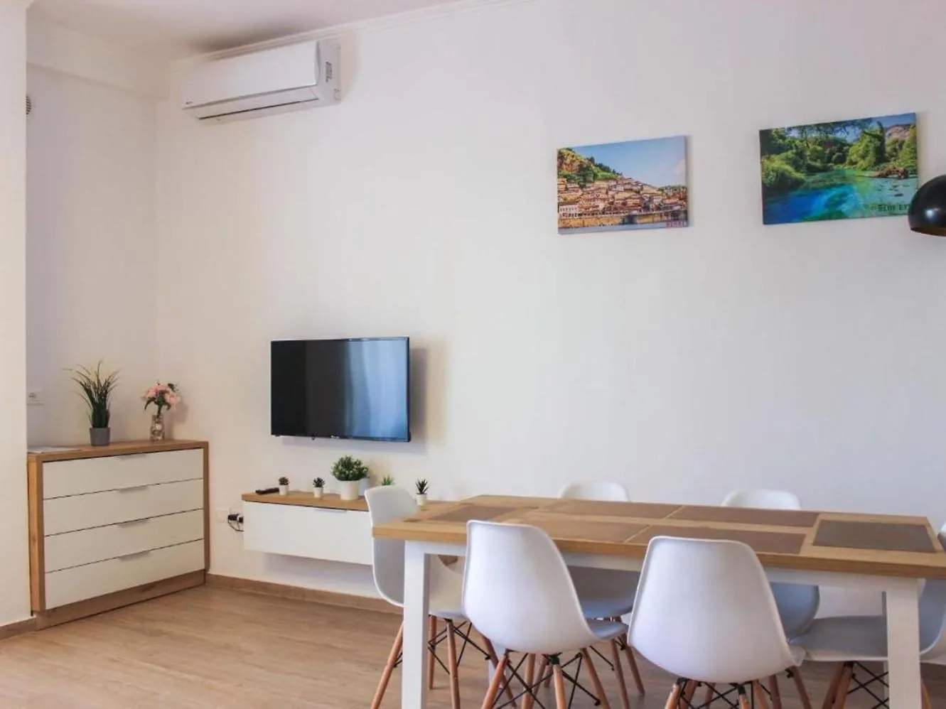 Albi Apartment Durrës 0*,